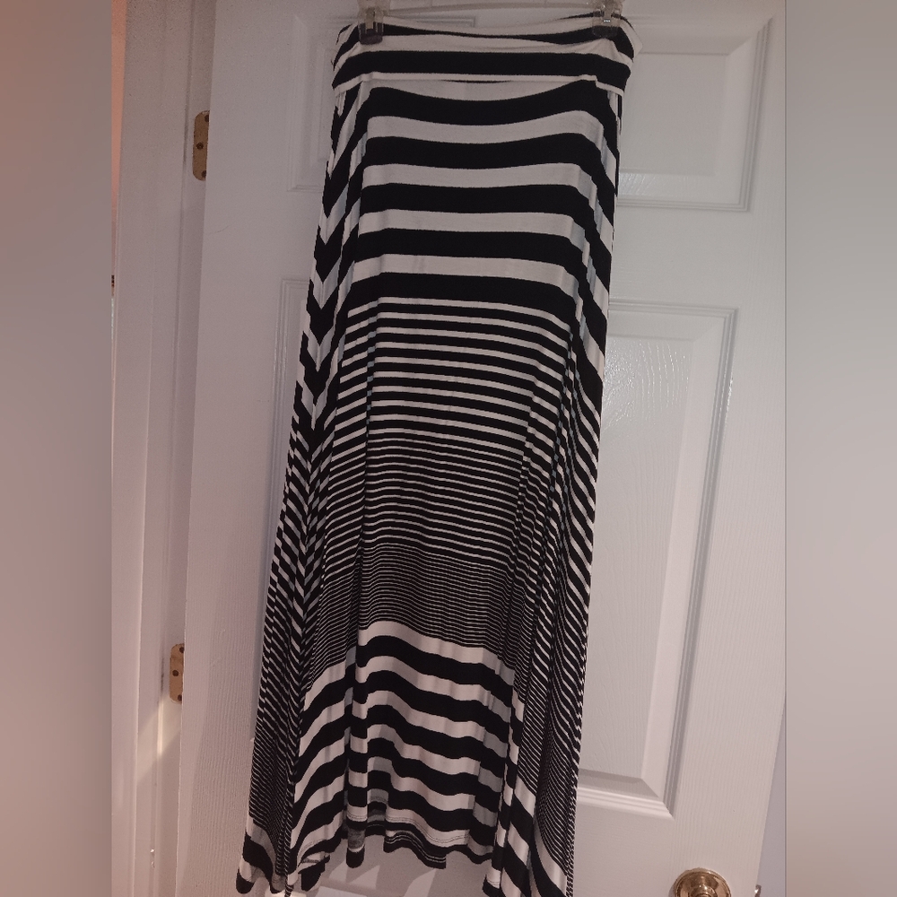 Design History Black and White Striped Maxi Skirt